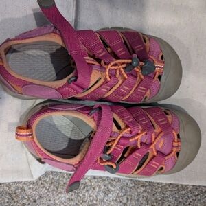 Keen Magenta Pink Orange Strappy Outdoor Sandals